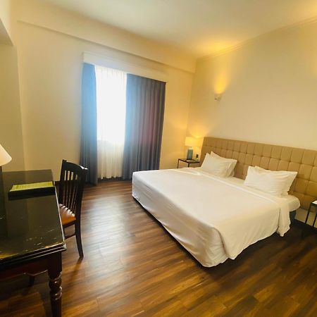 Liberty 2 Hotel Ho Chi Minh City Bagian luar foto