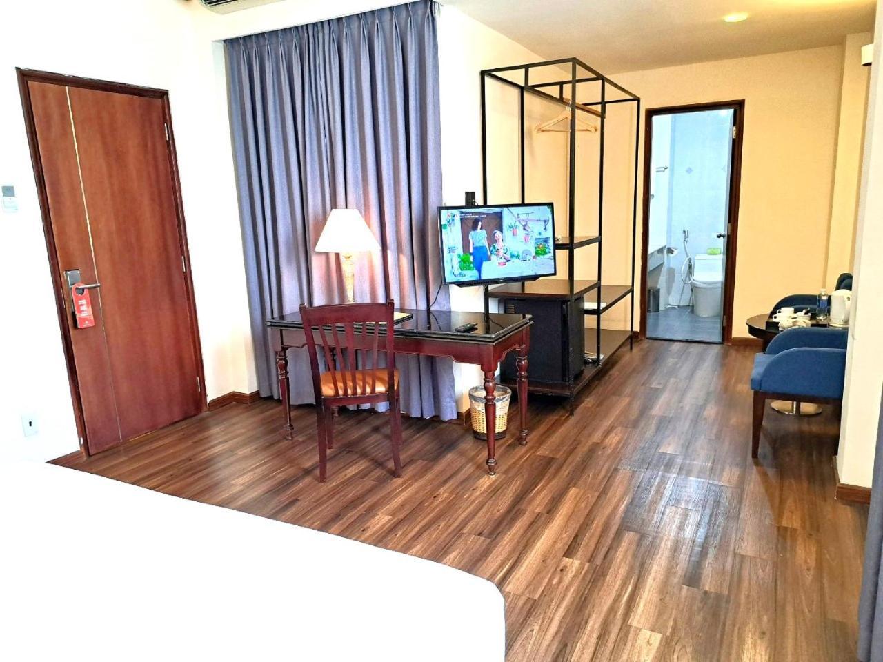 Liberty 2 Hotel Ho Chi Minh City Bagian luar foto