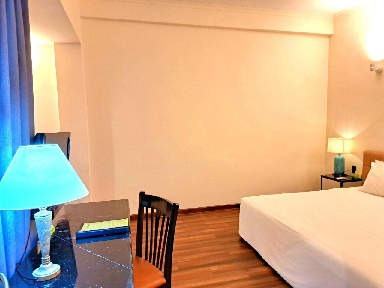 Liberty 2 Hotel Ho Chi Minh City Bagian luar foto