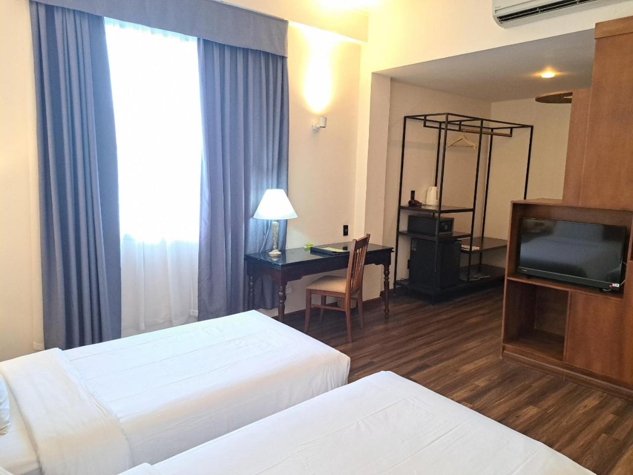 Liberty 2 Hotel Ho Chi Minh City Bagian luar foto