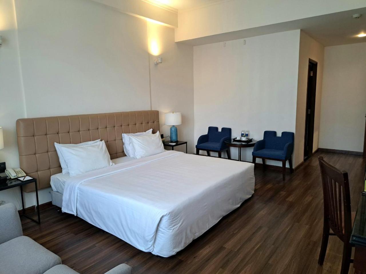 Liberty 2 Hotel Ho Chi Minh City Bagian luar foto