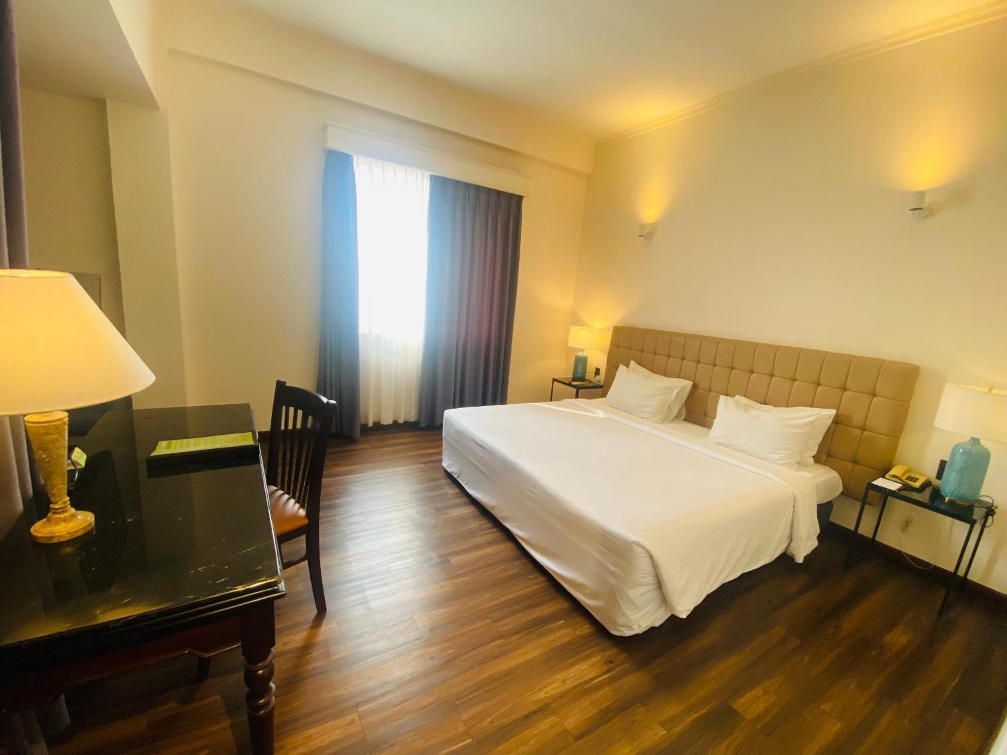 Liberty 2 Hotel Ho Chi Minh City Bagian luar foto