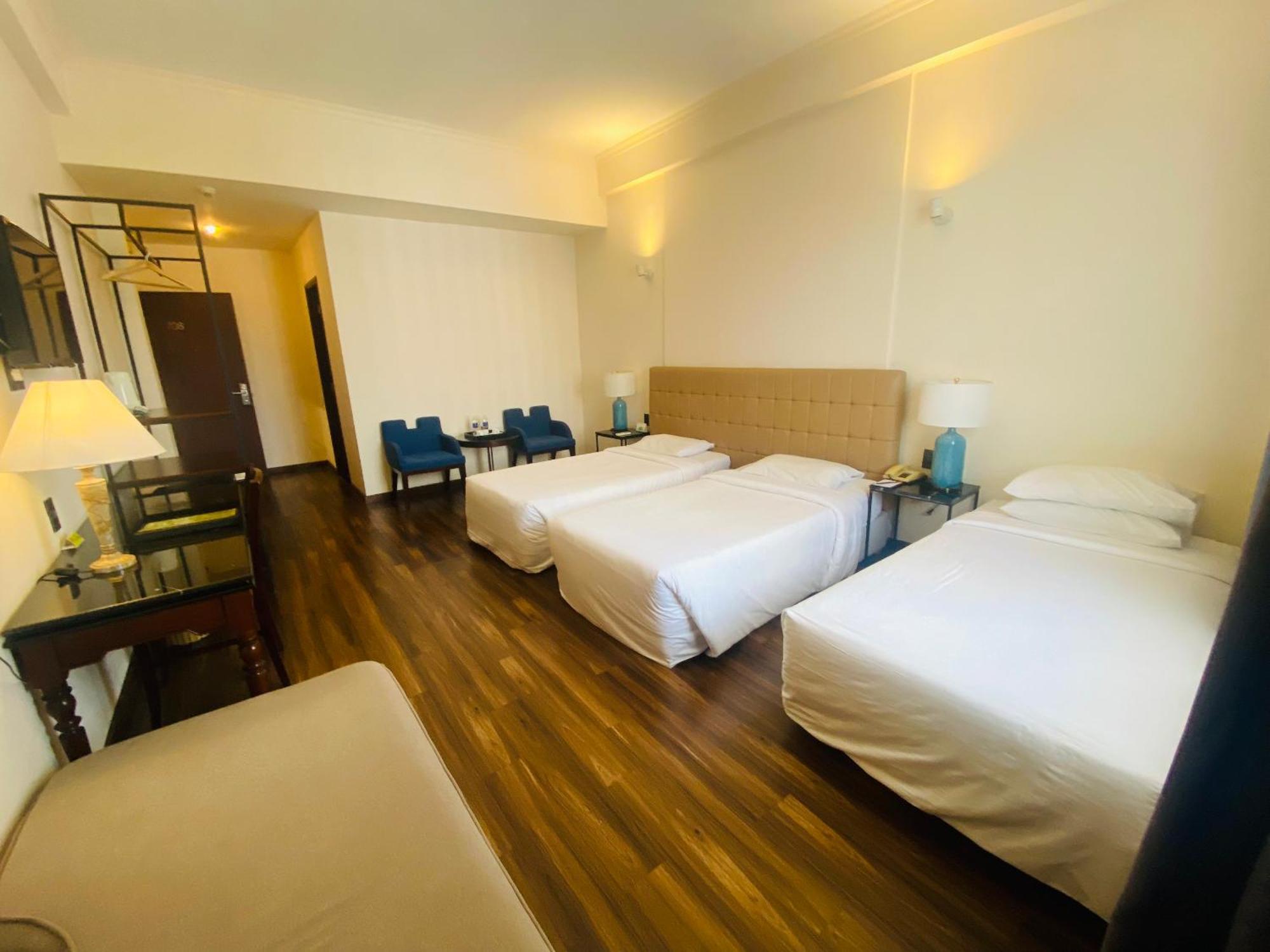Liberty 2 Hotel Ho Chi Minh City Bagian luar foto