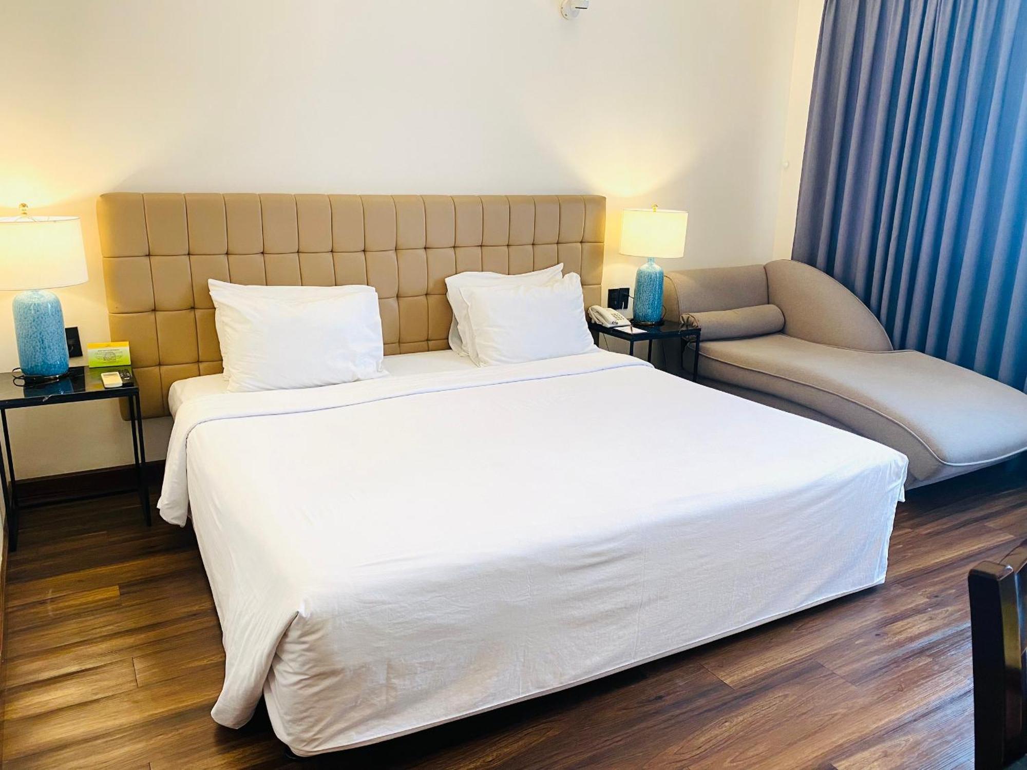 Liberty 2 Hotel Ho Chi Minh City Bagian luar foto